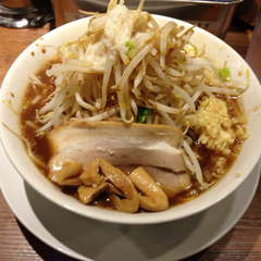 ラーメンとスタミナ丼の店 鉄人直成 池袋店の画像