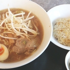 ラーメン8の画像