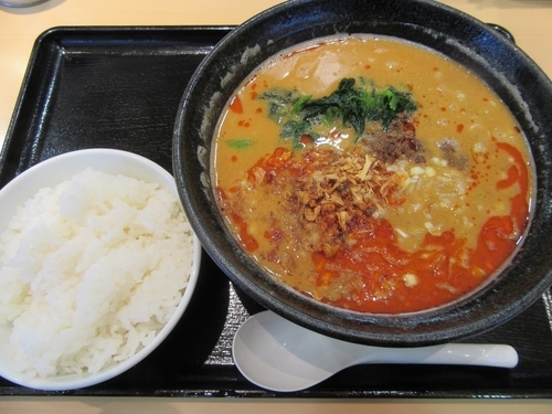 「担々麺（７００円）＋ライス１５０円」@TOMOEダイニング謝謝 稲毛長沼店の写真