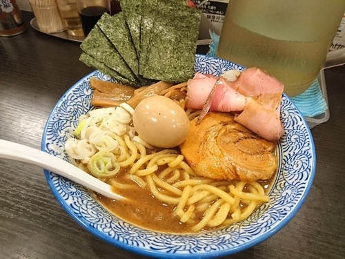 「特製濃厚魚介らー麺」@麺屋祥元の写真