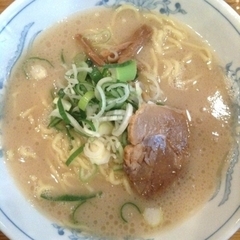 肉とんこつらーめん 味伝の画像