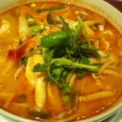 アジアンダイニングバーSAPANA パレスサイド店の画像