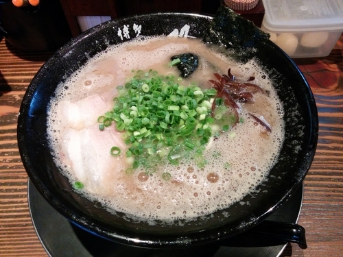 「らーめん　600円」@博多一双 博多駅東本店の写真