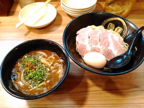 「期間限定 シビレ辛味噌つけ麺」@琉球島豚 麺屋なりよしの写真