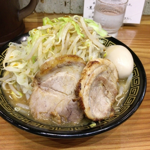 「味玉ラーメン（小）＋野菜チョイ増し」@中華蕎麦うゑずの写真