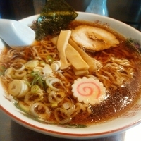 ラーメン(並盛・手打ち麺)700円