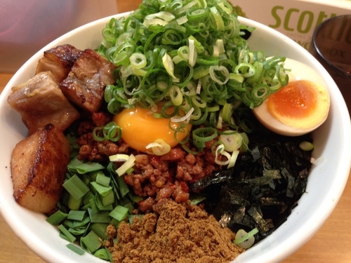 「九条ネギ増し台湾混ぜそば」@麺屋こころ 溝の口店の写真