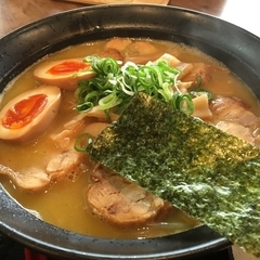超濃厚鶏白湯拉麺 初代なかがわの画像