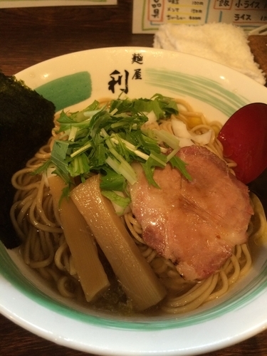 「［限定］全粒粉麺の冷やしらぁめん 塩」@自家製麺 麺屋 利八の写真