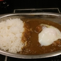 角煮ポークカレー（甘口）600円 ＋ 温泉玉子 100円