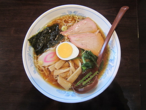 「らーめん　６００円」@秀佳亭の写真