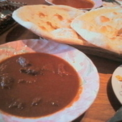 モム・タジマハールの画像