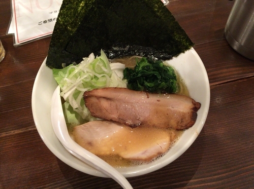 「横浜豚骨醤油ラーメン」@New old style ゆいが NOS高田店の写真