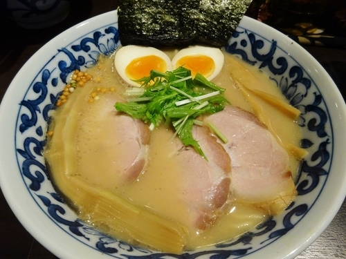 「特製らー麺　　950円」@九段 斑鳩 市ヶ谷本店の写真
