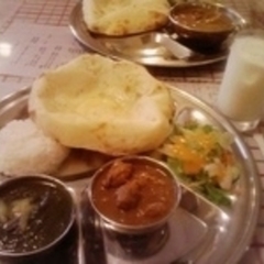 ラドウニ 川口店の画像