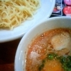 桜吹雪が風に舞う 柏店の画像