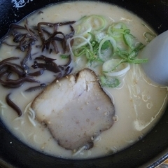 バスラーメン 麺 屋の画像