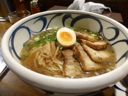 「炙りチャーシューメン（９８０円）＋味玉（１００円）」@麺鮮醤油房 周平の写真