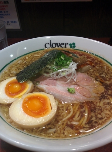 「煮玉子ニボらあめん」@らあめんCloverの写真