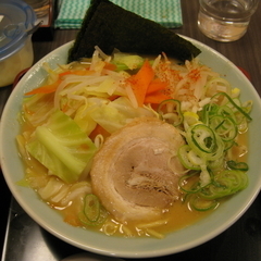横浜家系ラーメン 港家 麻布台店の画像
