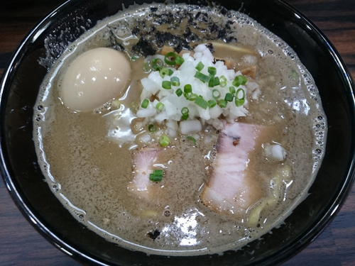 「濃縮煮干し醤油＋味玉」@麺処 にそうの写真