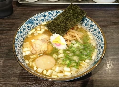 「中華そば+味玉+替玉」@鶏そば 雫一 大袋店の写真