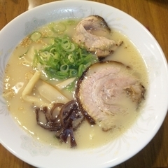 九州ラーメン亀王 大久保店の画像