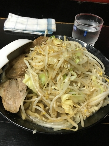 「ラーメン￥700」@自家製太麺 ドカ盛 マッチョ 難波千日前店の写真