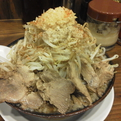 濃厚とんこつラーメン アメ横家の画像