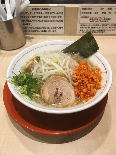 「ラーメン（硬さ普通、脂多め、辛揚、替玉1個、580¥）」@替玉千里眼 志木店の写真