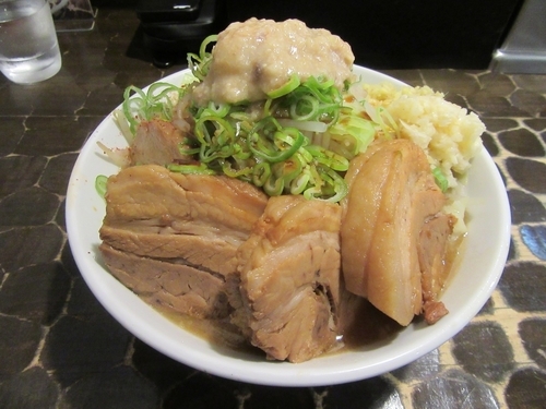 「限定　豚そば（８５０円）＋豚マシ１００円×３」@特級鶏蕎麦 龍介の写真