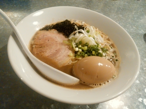 「味玉らぁめん(並盛・150g)880円」@らぁめん家 有坂の写真