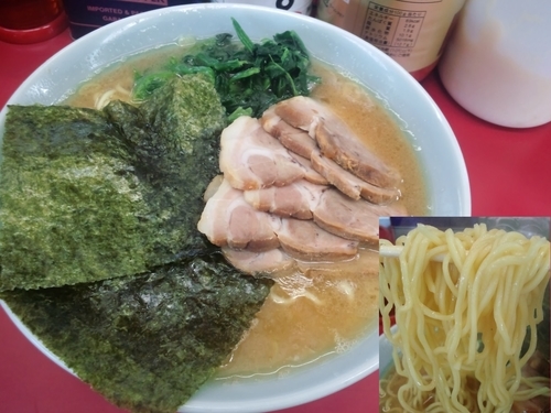 「チャーシューラーメン中盛固め900円」@ラーメン大将 本店の写真