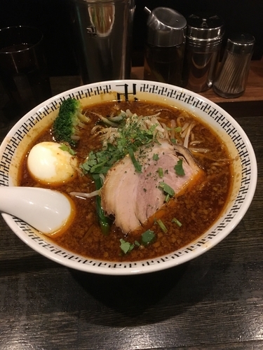 「スパイスたまごラーメン」@スパイス・ラー麺 卍力の写真