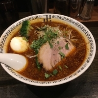 スパイスたまごラーメン