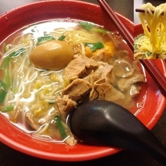 建弘 雞肉飯の画像