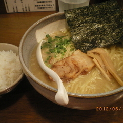 大鷹ラーメン 江古田店の画像