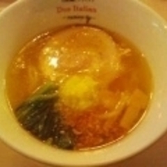 黄金の塩らぁ麺 due Italian ラーメンスクエア店の画像