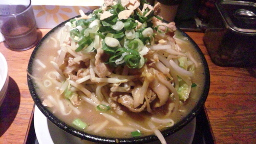 「極らーめん（豚ヤサイましまし）」@神戸らーめん 屯豚の写真