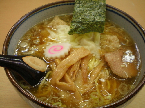 「わんたんめん　780円」@いつみ屋の写真