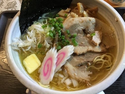 「塩ラーメン＋2倍乗せ＋バター」@麺処 べーヤンの写真