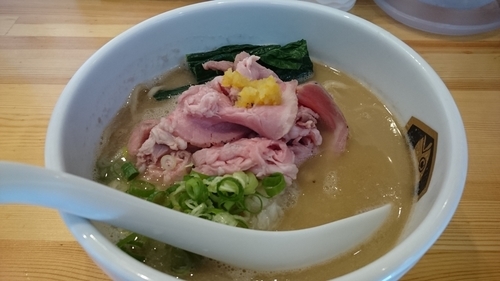 「濃厚真鯛ラーメン ￥850」@真鯛らーめん 麺魚の写真
