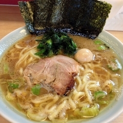 横浜ラーメン 壱六家 桶川坂田店の画像