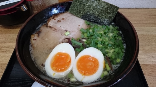 「豚骨ラーメン ￥ 650」@博多らーめん まえ田の写真
