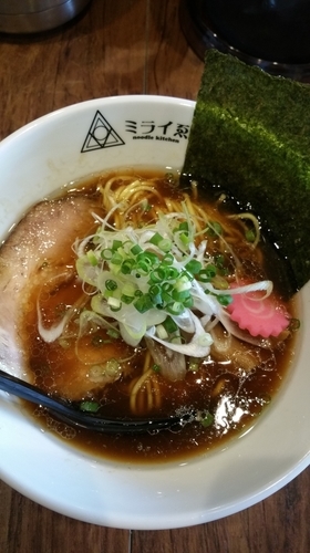 「TOKYO醤油ラーメン」@noodle kitchen ミライゑの写真