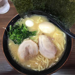 横浜家系ラーメン 新宿家 高円寺店の画像