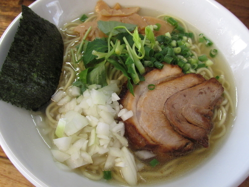 「塩ラーメン　「700円」」@ラーメン 一樹の写真
