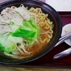 中華麺飯食堂 金の豚の画像