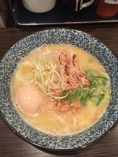 「濃厚鶏そば+味玉」@鶏そば 一瑳の写真