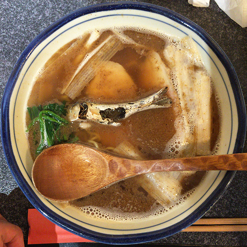 「かけラーメン」@烈志笑魚油 麺香房 三くの写真